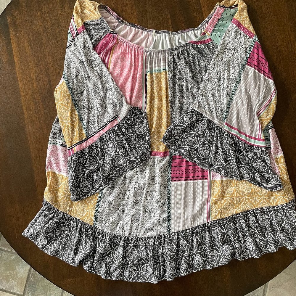 Women's patched pattern ruffled shirt